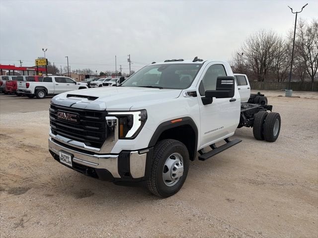 2026 GMC Sierra 3500 HD Chassis Cab Pro