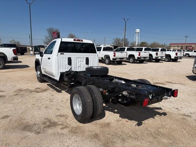 2026 GMC Sierra 3500 HD Chassis Cab Pro