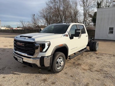 2026 GMC Sierra 3500 HD Chassis Cab Pro