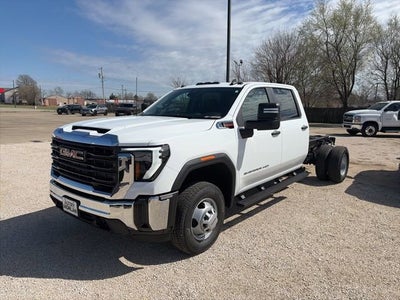 2026 GMC Sierra 3500 HD Chassis Cab Pro