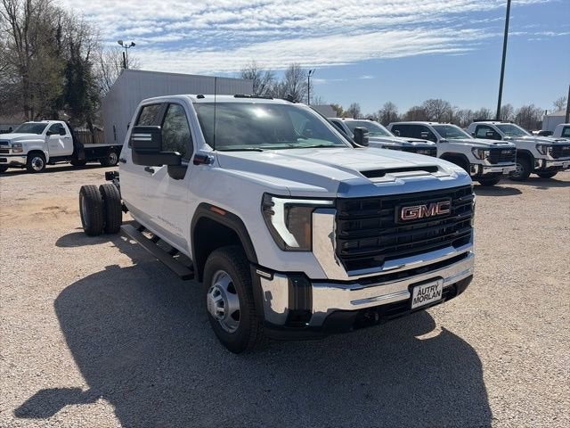 2026 GMC Sierra 3500 HD Chassis Cab Pro