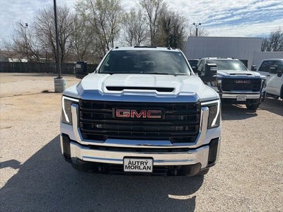 2026 GMC Sierra 3500 HD Chassis Cab Pro