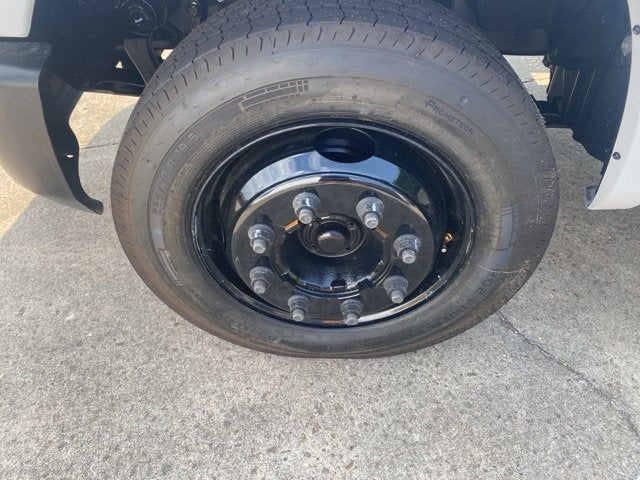 2024 Chevrolet Silverado 5500 HD Work Truck