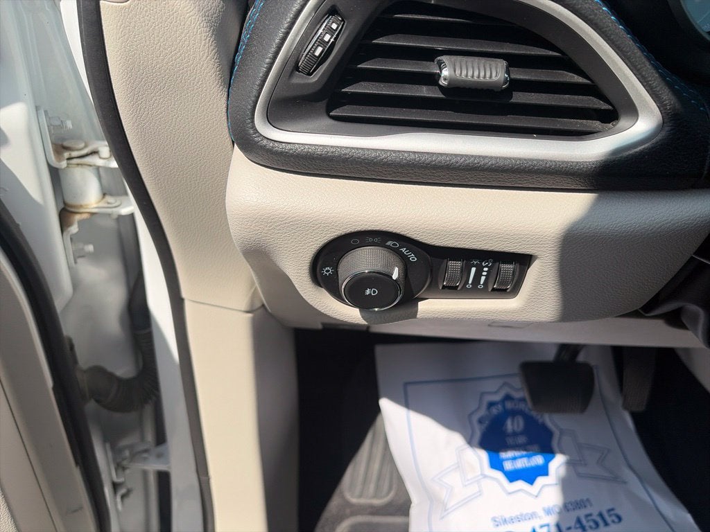 2021 Chrysler Pacifica Touring L