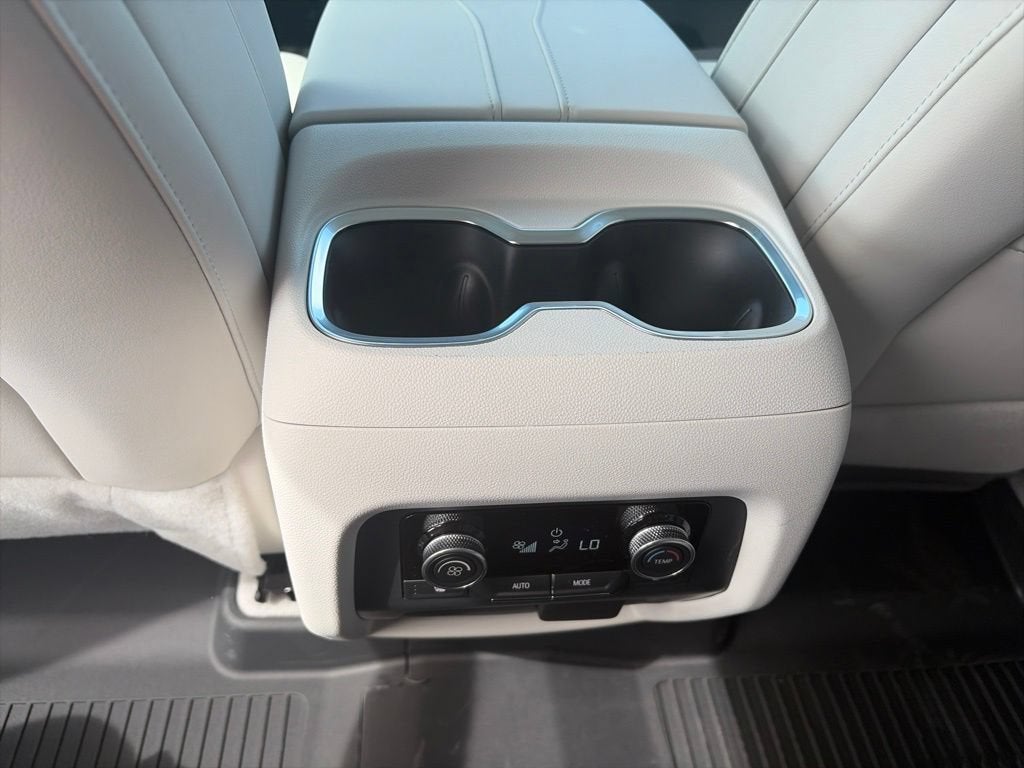 2027 Buick Enclave Avenir