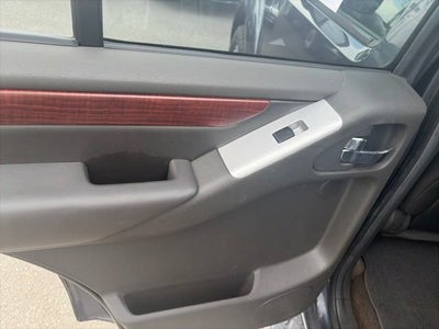 2012 Nissan Pathfinder LE