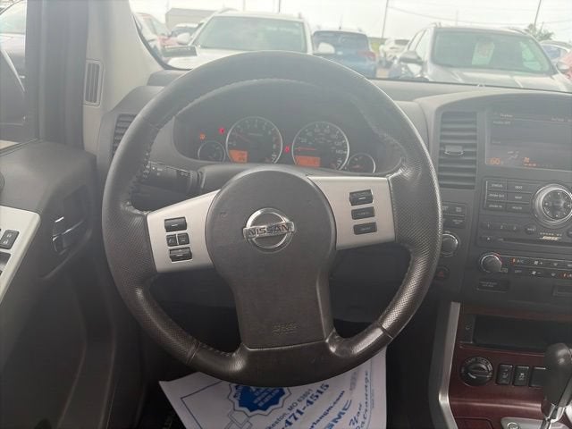 2012 Nissan Pathfinder LE