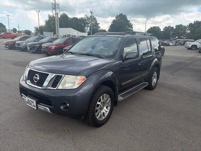 2012 Nissan Pathfinder LE