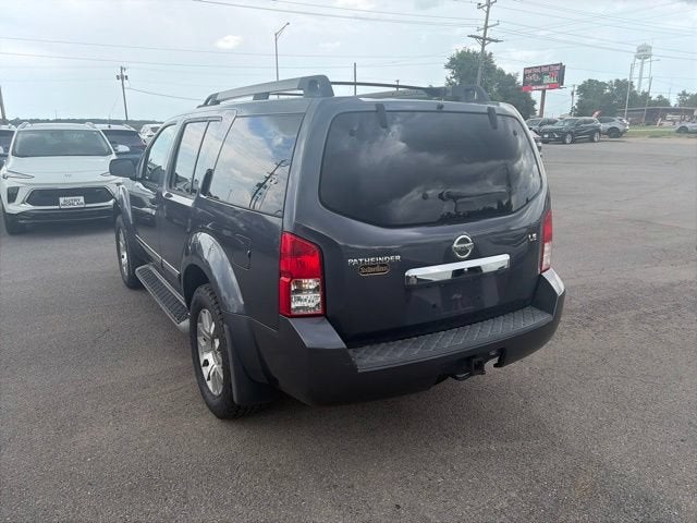 2012 Nissan Pathfinder LE
