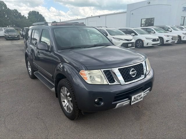 2012 Nissan Pathfinder LE
