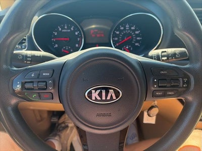 2016 Kia Sedona LX