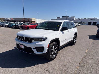 2027 Jeep Grand Cherokee GRAND CHEROKEE LAREDO 4X2