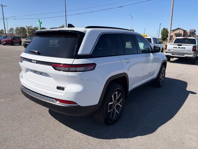 2027 Jeep Grand Cherokee GRAND CHEROKEE LAREDO 4X2