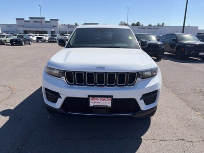 2027 Jeep Grand Cherokee GRAND CHEROKEE LAREDO 4X2