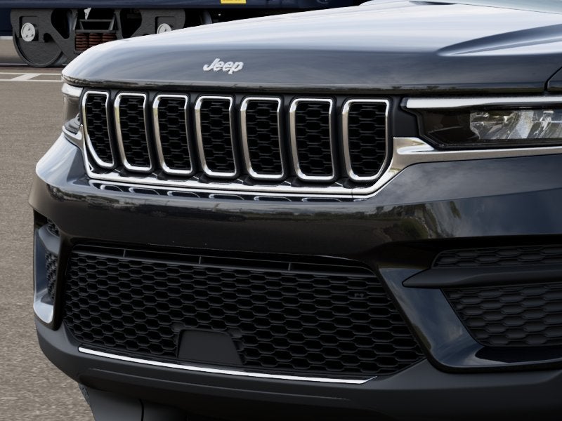 2027 Jeep Grand Cherokee Laredo - Photo 7
