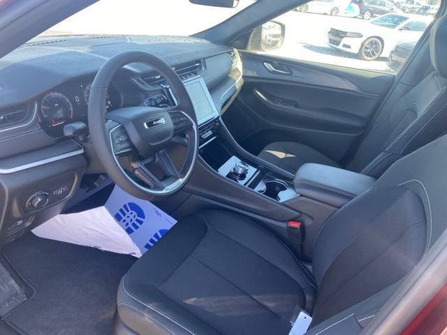 2025 Jeep Grand Cherokee GRAND CHEROKEE LAREDO 4X2