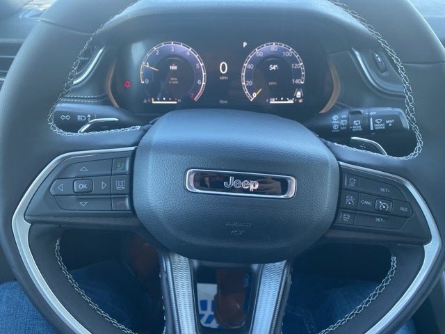 2025 Jeep Grand Cherokee GRAND CHEROKEE LAREDO 4X2