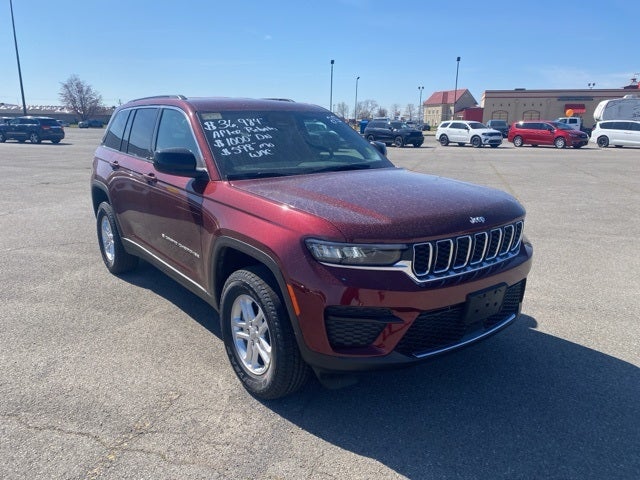 2025 Jeep Grand Cherokee GRAND CHEROKEE LAREDO 4X2