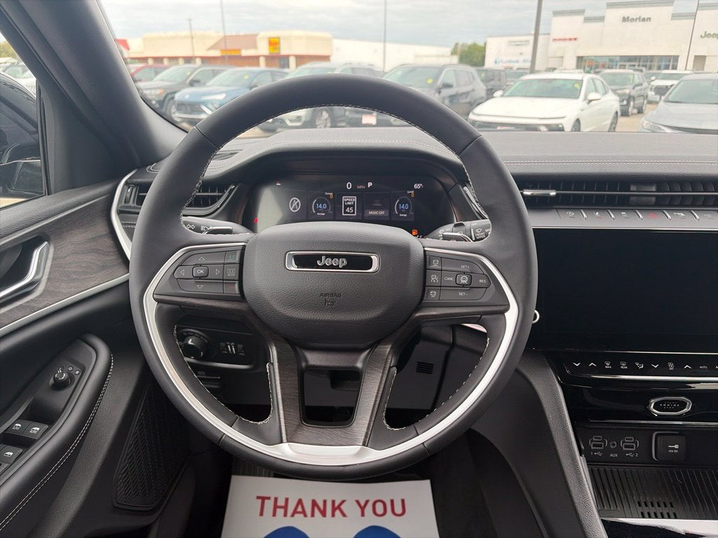 2027 Jeep Grand Cherokee GRAND CHEROKEE LAREDO ALTITUDE 4X2