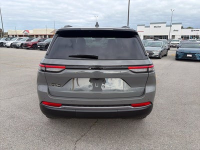 2027 Jeep Grand Cherokee GRAND CHEROKEE LAREDO ALTITUDE 4X2
