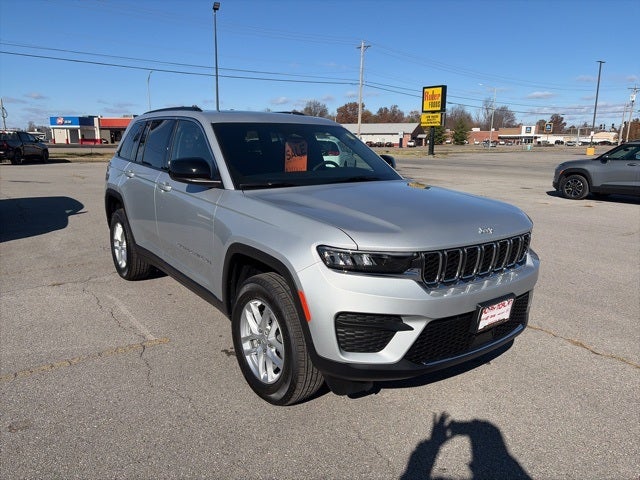 2025 Jeep Grand Cherokee GRAND CHEROKEE LAREDO X 4X4