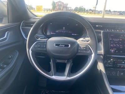 2025 Jeep Grand Cherokee GRAND CHEROKEE LAREDO 4X4