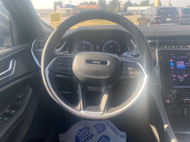 2025 Jeep Grand Cherokee GRAND CHEROKEE LAREDO X 4X4