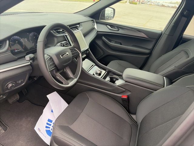 2026 Jeep Grand Cherokee GRAND CHEROKEE LAREDO X 4X4