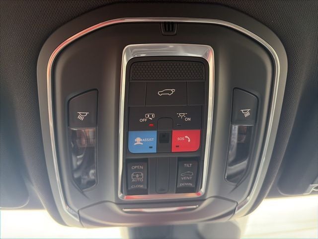 2026 Jeep Grand Cherokee GRAND CHEROKEE LAREDO X 4X4