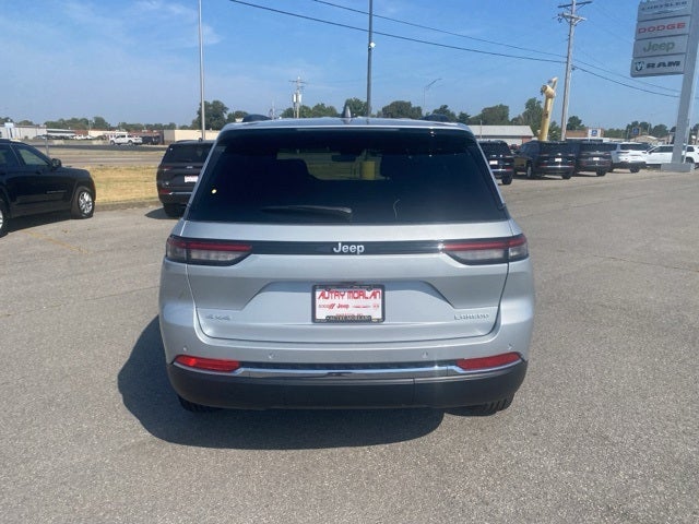 2025 Jeep Grand Cherokee GRAND CHEROKEE LAREDO 4X4