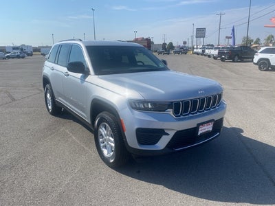 2025 Jeep Grand Cherokee GRAND CHEROKEE LAREDO 4X4