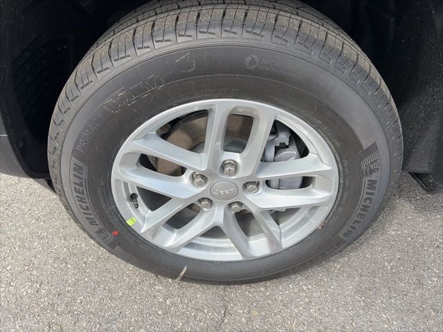 2026 Jeep Grand Cherokee GRAND CHEROKEE LAREDO 4X4