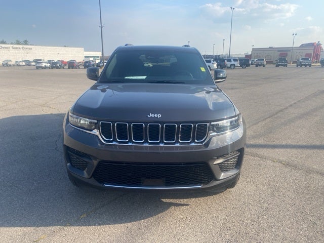 2025 Jeep Grand Cherokee GRAND CHEROKEE LAREDO X 4X4