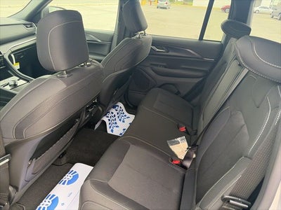 2026 Jeep Grand Cherokee GRAND CHEROKEE LAREDO 4X4