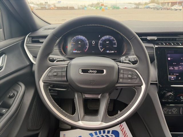 2026 Jeep Grand Cherokee GRAND CHEROKEE LAREDO 4X4