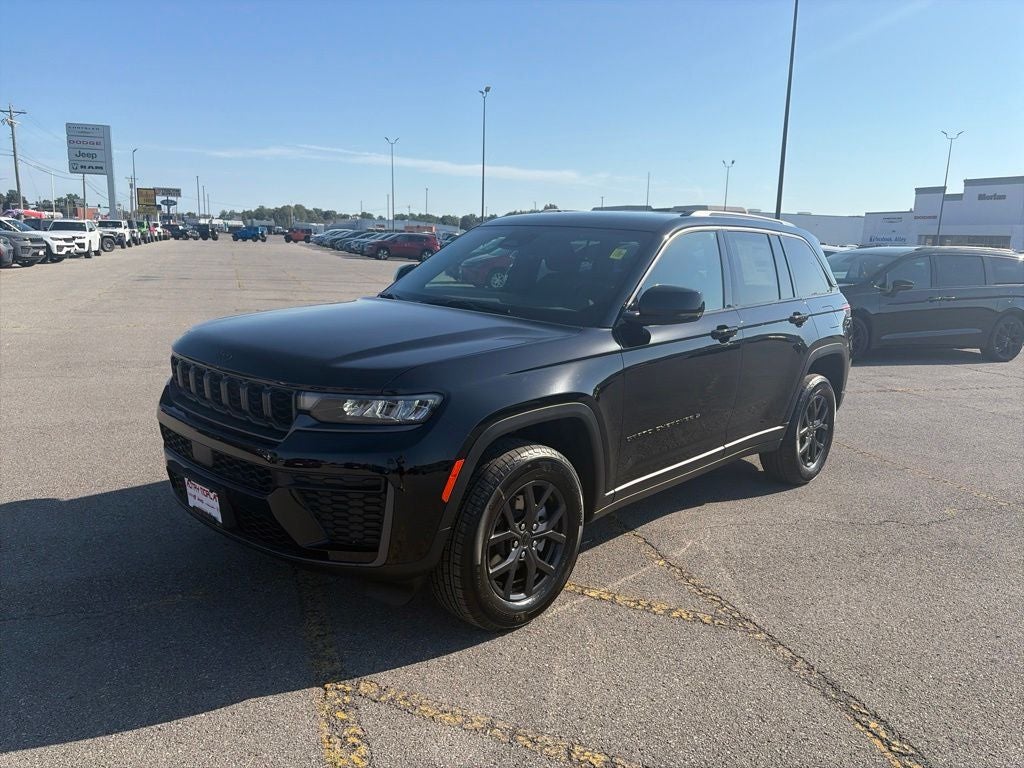2027 Jeep Grand Cherokee GRAND CHEROKEE LAREDO ALTITUDE 4X4