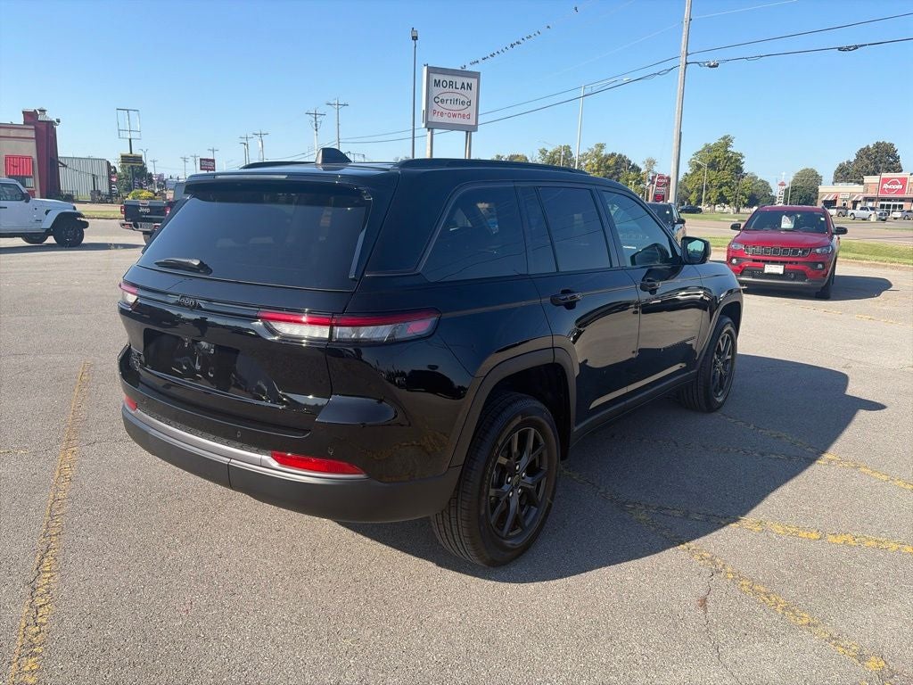 2027 Jeep Grand Cherokee GRAND CHEROKEE LAREDO ALTITUDE 4X4