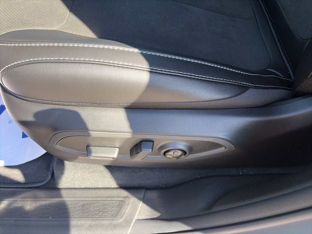2027 Jeep Grand Cherokee GRAND CHEROKEE LAREDO ALTITUDE 4X4