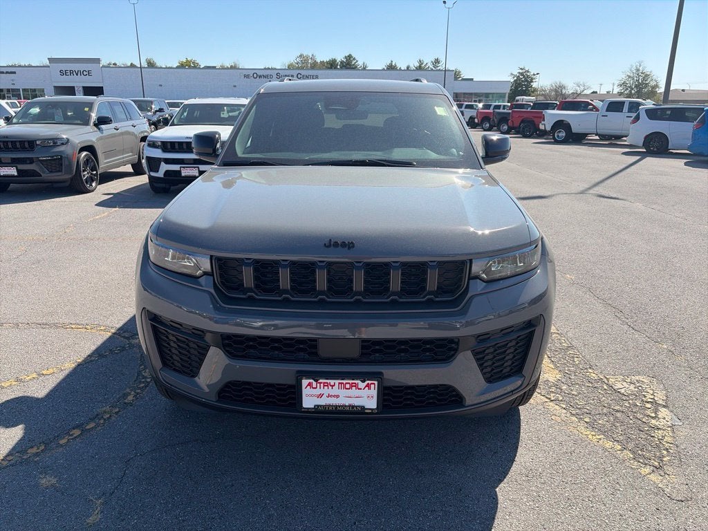 2027 Jeep Grand Cherokee GRAND CHEROKEE LAREDO ALTITUDE 4X4