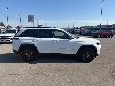 2027 Jeep Grand Cherokee GRAND CHEROKEE LAREDO ALTITUDE 4X4