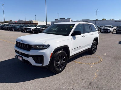 2027 Jeep Grand Cherokee GRAND CHEROKEE LAREDO ALTITUDE 4X4