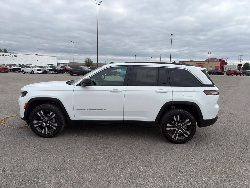 2027 Jeep Grand Cherokee GRAND CHEROKEE LIMITED 4X4