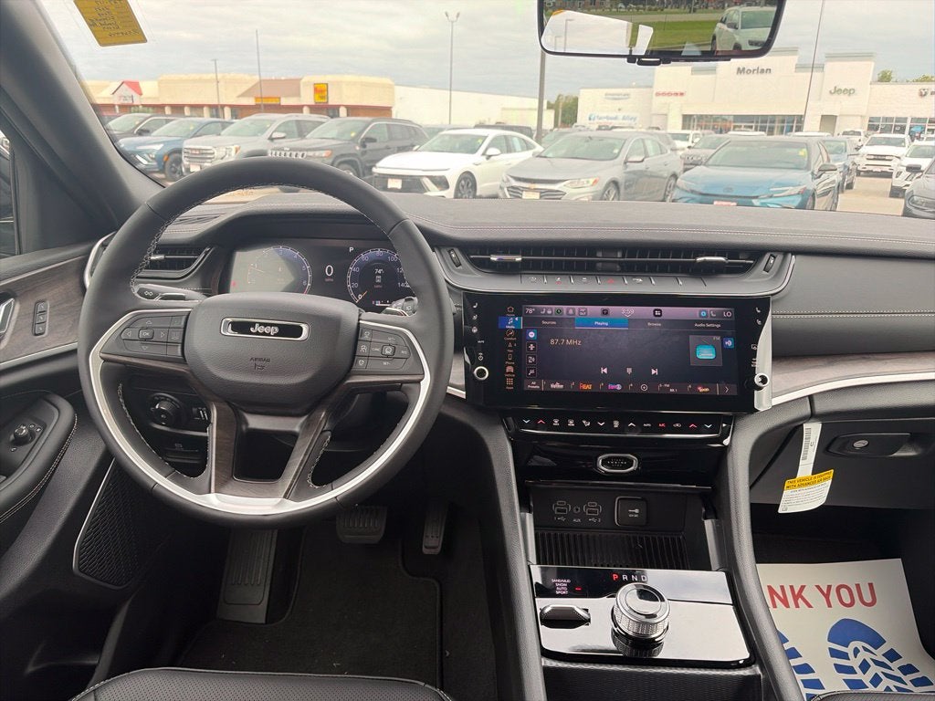 2027 Jeep Grand Cherokee GRAND CHEROKEE LIMITED RESERVE 4X4