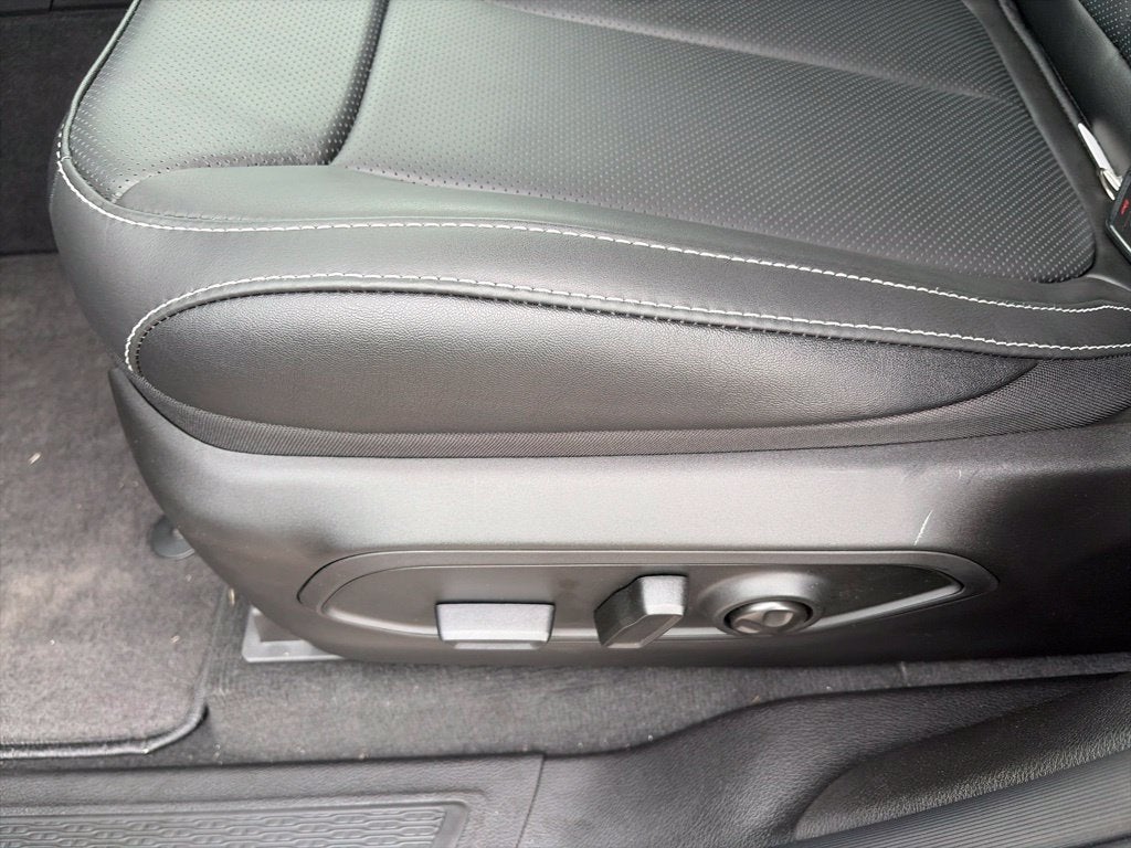 2027 Jeep Grand Cherokee GRAND CHEROKEE LIMITED RESERVE 4X4