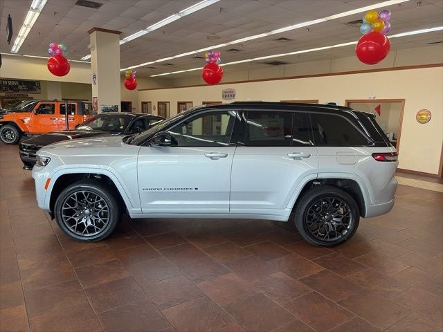 2026 Jeep Grand Cherokee GRAND CHEROKEE SUMMIT 4X4
