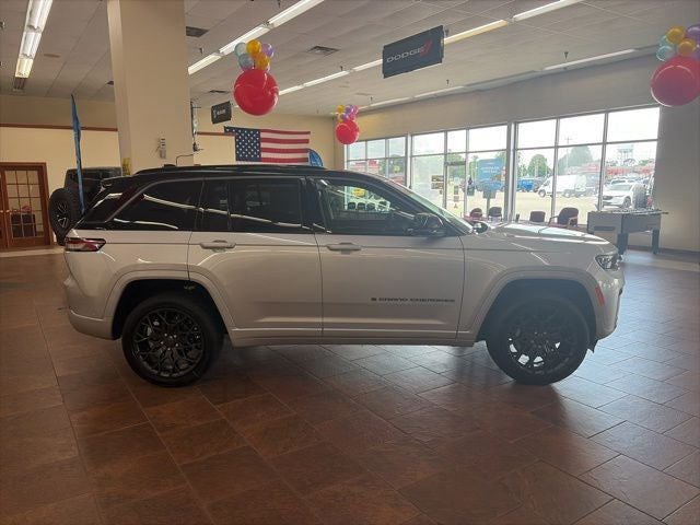 2026 Jeep Grand Cherokee GRAND CHEROKEE SUMMIT 4X4