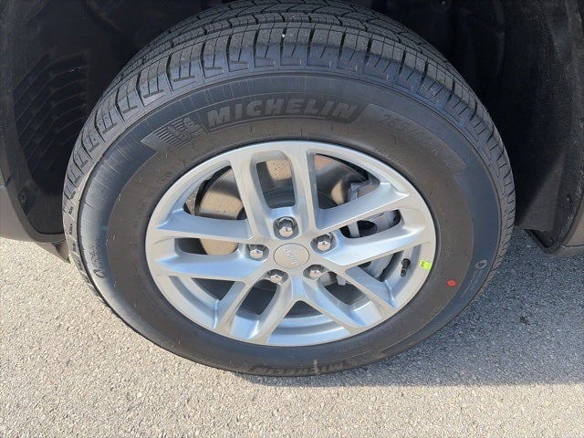 2026 Jeep Grand Cherokee GRAND CHEROKEE L LAREDO 4X2