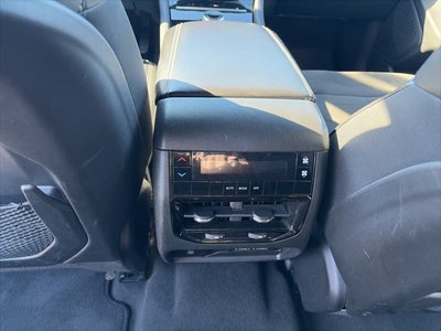 2024 Jeep Grand Cherokee L Altitude 4x4