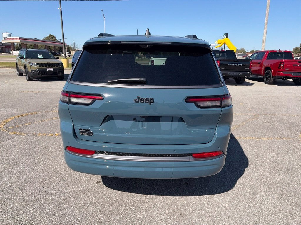 2027 Jeep Grand Cherokee GRAND CHEROKEE L LIMITED RESERVE 4X4