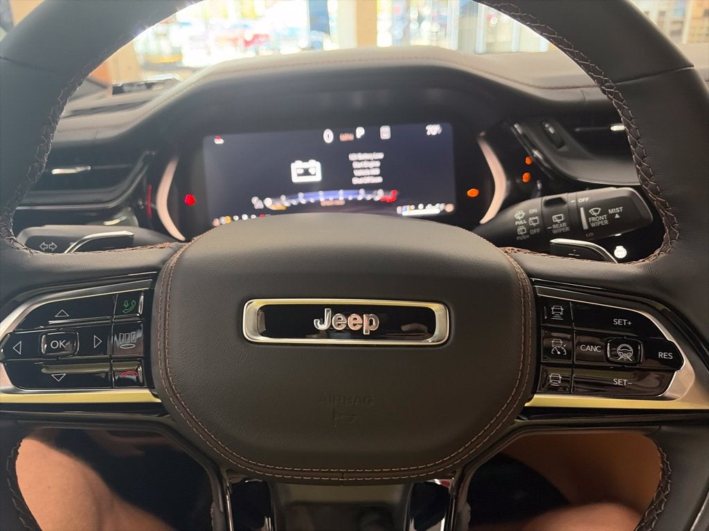 2027 Jeep Grand Cherokee GRAND CHEROKEE L SUMMIT 4X4
